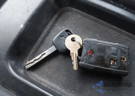 2015 Chevrolet Silverado 1500 2Lt from USA, damaged, VIN 1GCVKREC7FZ190665